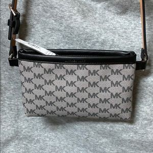 Authentic Michael kors  Fanny pack belt